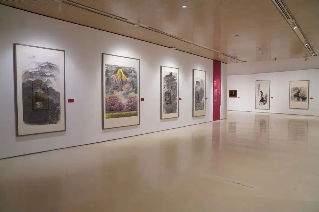 “国魂铸梦 翰墨华章——2024年全国文史研究馆馆员书画新作展”在中央美院美术馆开幕