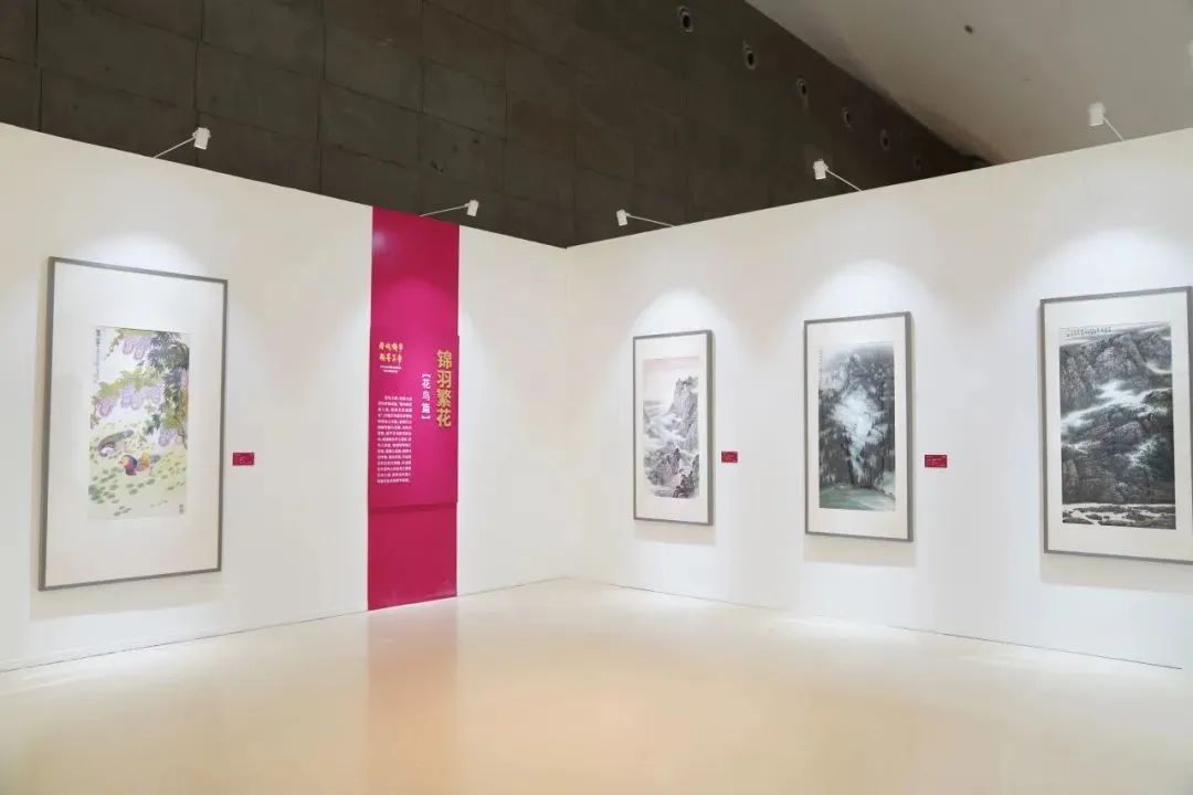 “国魂铸梦 翰墨华章——2024年全国文史研究馆馆员书画新作展”在中央美院美术馆开幕