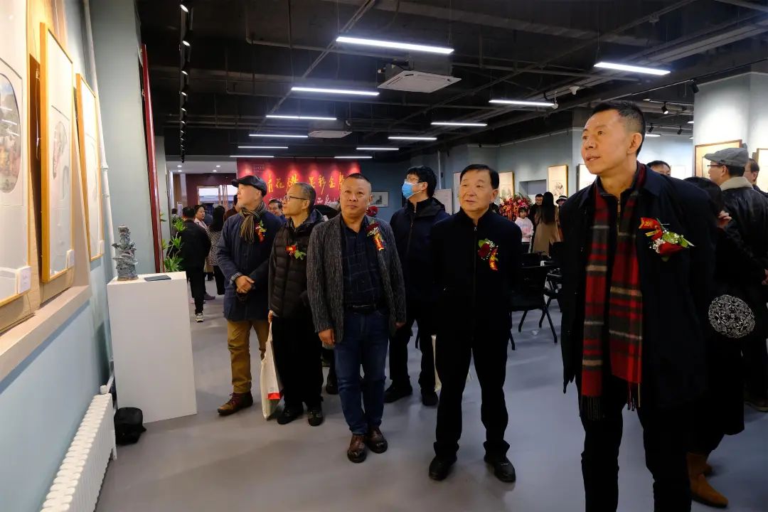 “山青花燃 墨彩金声——贾发军中国画精品展”昨日在郑州开幕