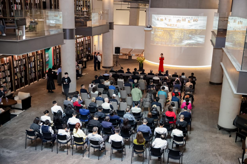 “天地大美 山川无极——旷小津艺术作品展”昨日在深圳雅昌艺术中心开幕