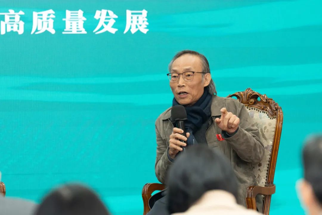 机遇与挑战——工艺美术的时代精神与高质量发展 | 邱春林、杭间、吕品田“三人谈”