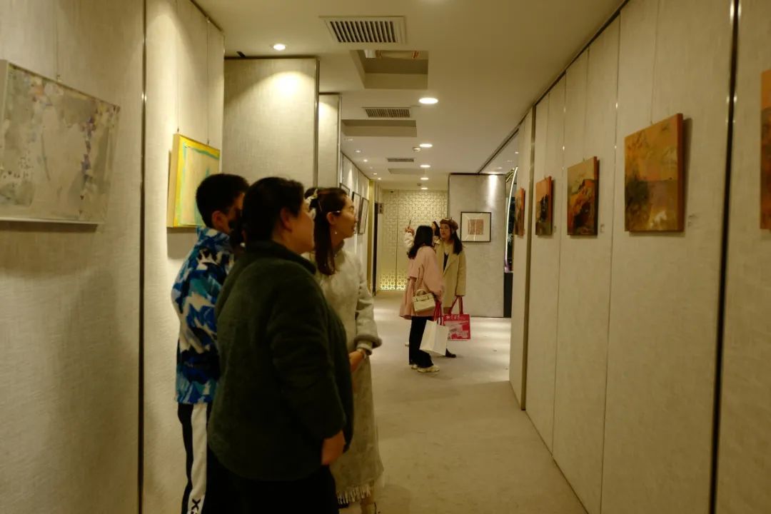 “桃李芬芳·肖素红师生小品展” | “藏画于民”展灵性 身处闹市求宁静