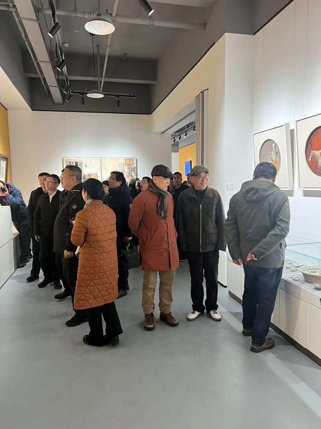 【70油画公社】“移山——孟新宇作品展”在河南商丘开幕，展期至明年2月20日