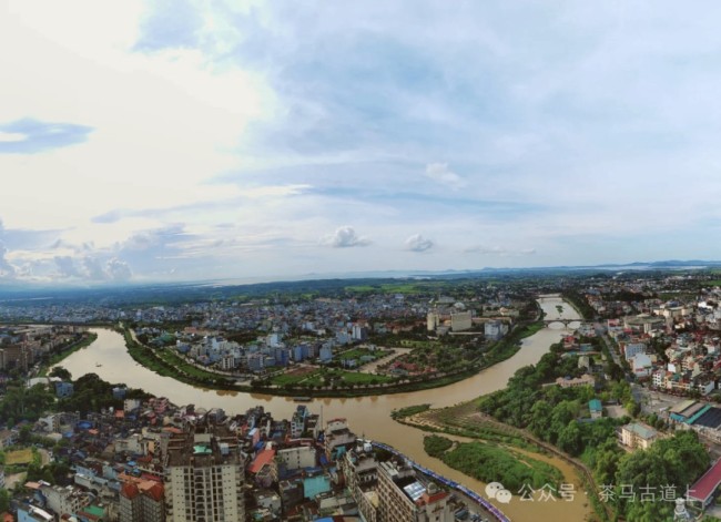 跟随舒建新走进口岸之城广西东兴，感受中越边境贸易的繁荣景象