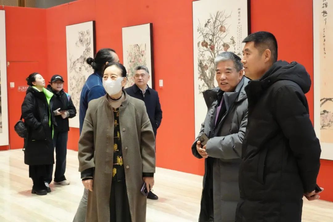 “榴实正红——全国名家石榴主题美术作品邀请展”在中国国家画院开幕