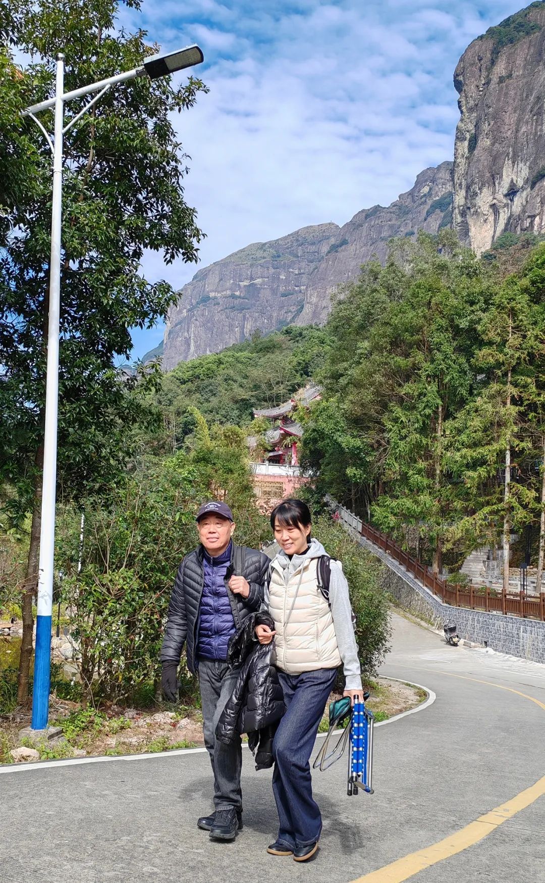 曾先国·漳州平和写生丨白云扶我穿霞过，水浸云山入井池