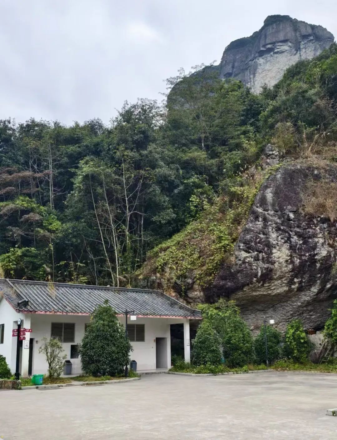 曾先国·漳州平和写生丨白云扶我穿霞过，水浸云山入井池