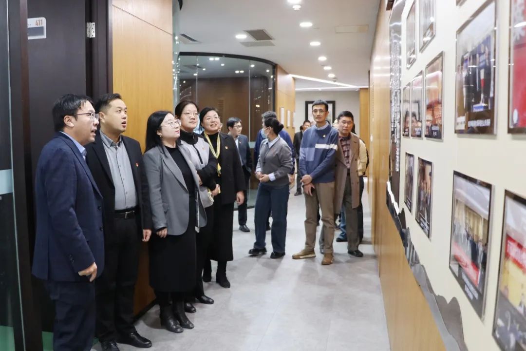 山东省教育发展服务中心与康桥律师事务所开展联合主题党日活动