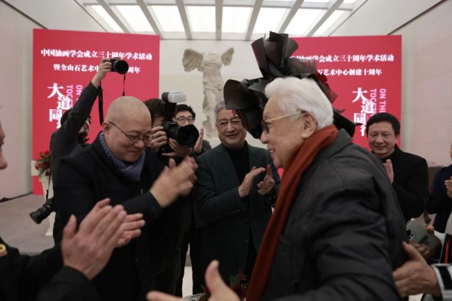 “大道同行——中国油画学会与中国油画三十年学术研讨会”暨“中国油画中青年代表力作及语言研究展”在杭州举行