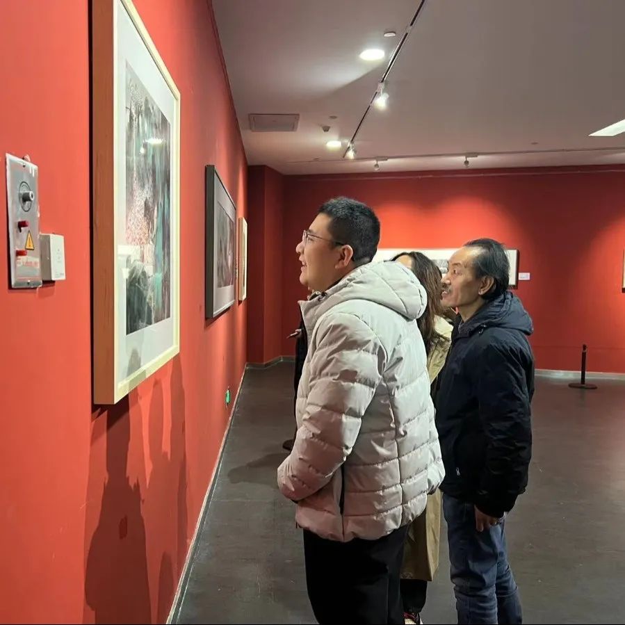 春节好眼福 | “天地人和·大道不孤——卢禹舜中国画作品展”昨日在太原美术馆开幕