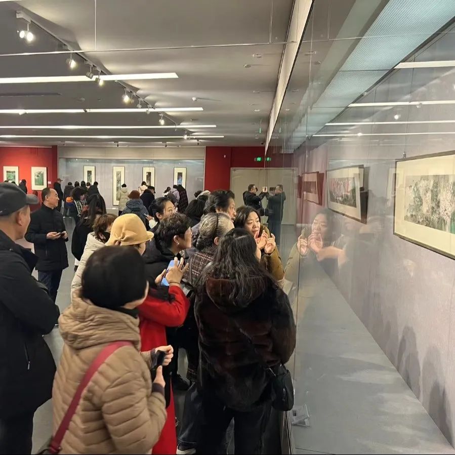 春节好眼福 | “天地人和·大道不孤——卢禹舜中国画作品展”昨日在太原美术馆开幕