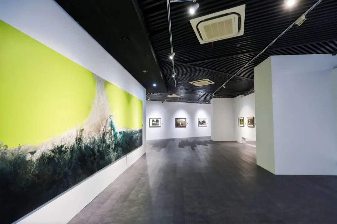 春节好眼福 | “品物流形——钱兆峰油画作品展”昨日在苏州圆满开幕