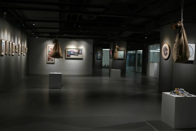 春节好眼福丨“启示录·瓷场”艺术作品联展昨日在杭州开幕，展期至2月15日