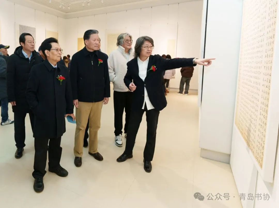 “全国第十三届书法篆刻展览进京展”昨日在青岛开幕