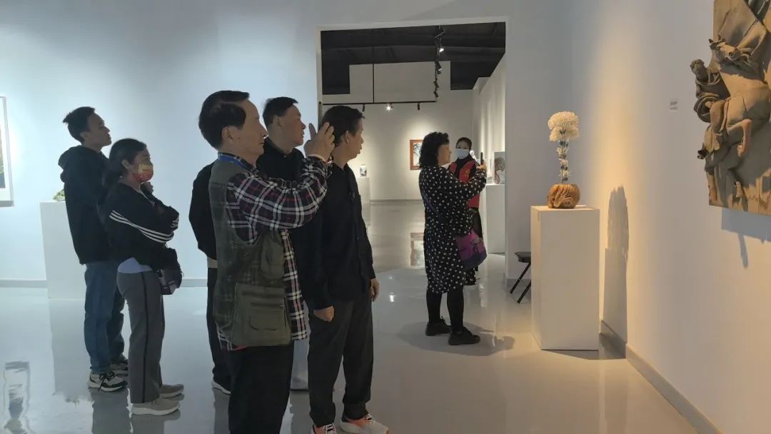 郑冬梅·直面脆弱生命的繁华 | 中国当代陶瓷名家邀请展暨首届中国·宋庄陶瓷协会作品展