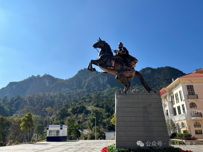 随舒建新前往广西东兴市竹山村，回首那段清王朝屈辱界碑的历史记忆