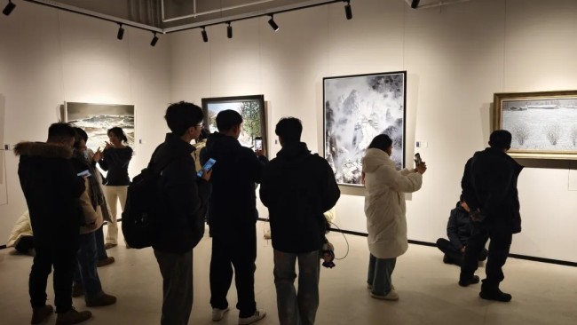 深刻诠释冰雪的短暂与恒常 | “以冰雪之名——全国绘画名家作品邀请展”在长春开展，展期至1月20日