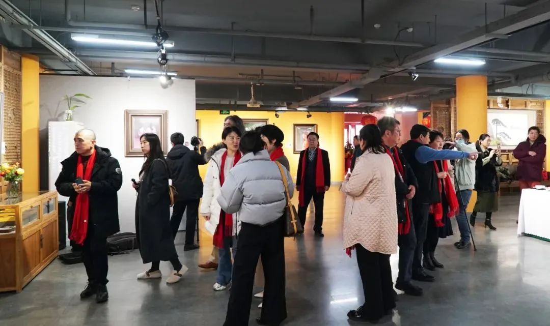 春节好眼福丨“回家过年系列之徐青峰绘画作品展”品鉴仪式在潍坊举办