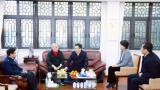 江苏省政府副省长陈忠伟一行看望慰问省美协主席周京新