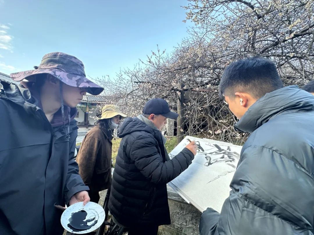 寻良辰“梅”景，绘古梅神韵——中国艺术研究院唐建教授古梅写生高级研修班（大理永平元梅高级班）教学实录