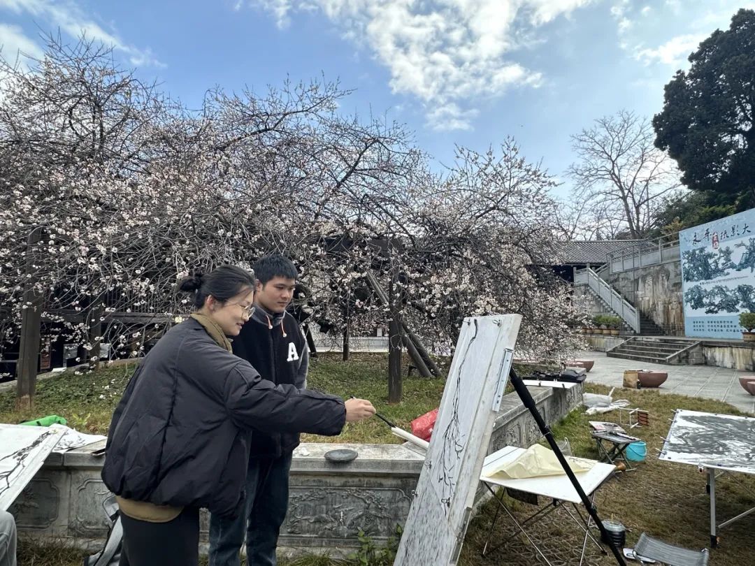 寻良辰“梅”景，绘古梅神韵——中国艺术研究院唐建教授古梅写生高级研修班（大理永平元梅高级班）教学实录