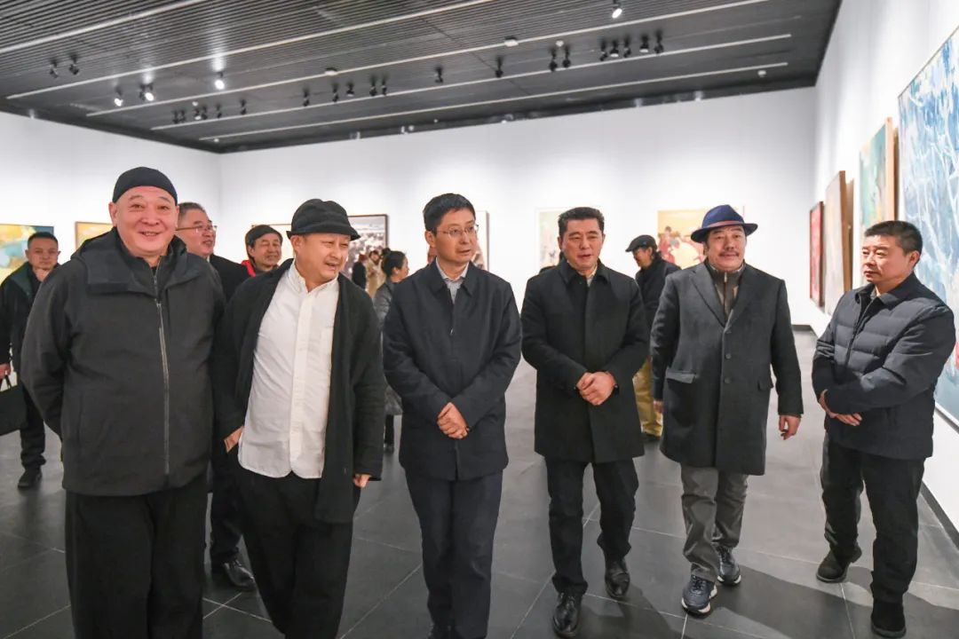 “第六届中国民族美术作品展览”昨日在贵州美术馆开幕，展期至3月23日