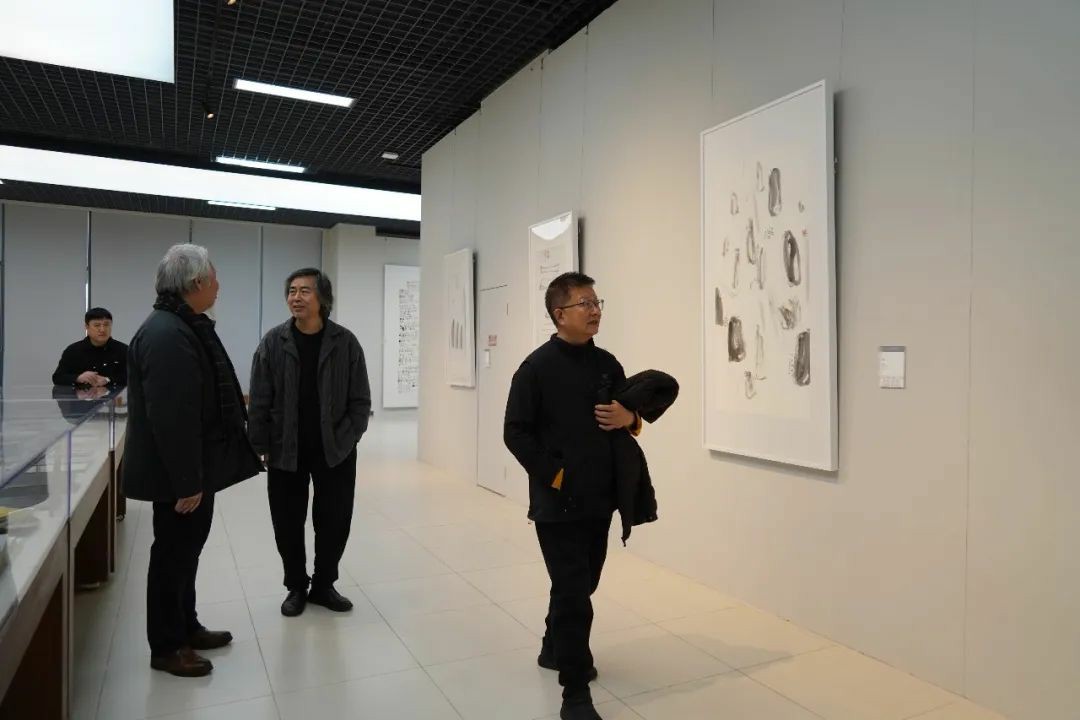 大道不孤——中国国家画院中青年艺术家邀请展 | “一个人的视觉谱系·王东声作品展”在中国国家画院举办