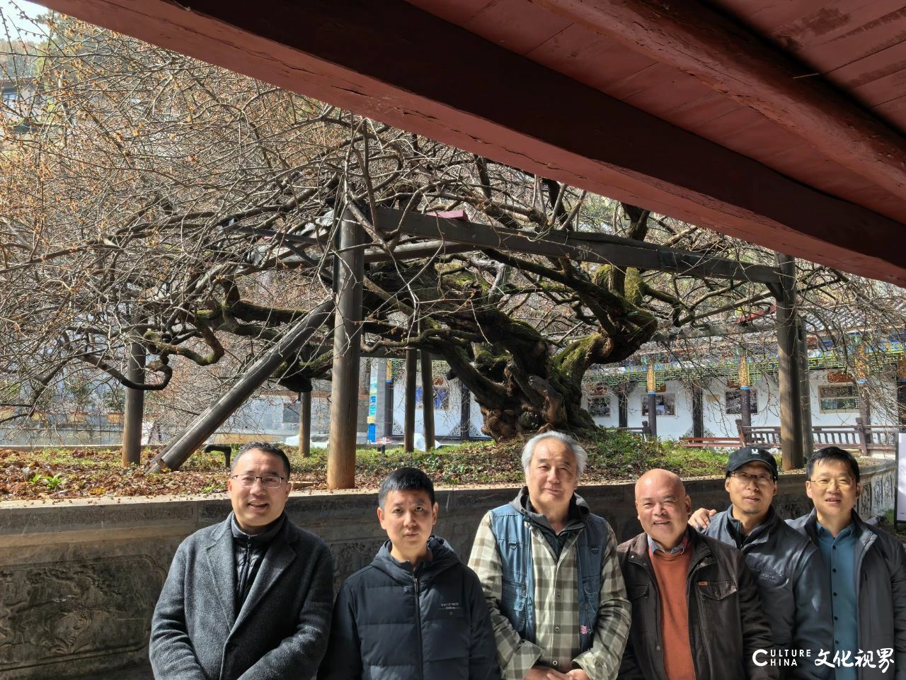 探梅问道——论刘玉泉教授师生云南写生的文化意义与艺术精神