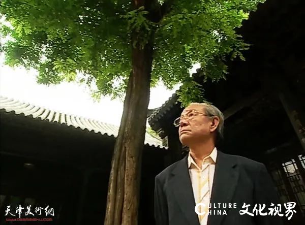 融汇南北技法成一家笔法，深情地再造生活中的真善美——品读杜滋龄的水墨人物画