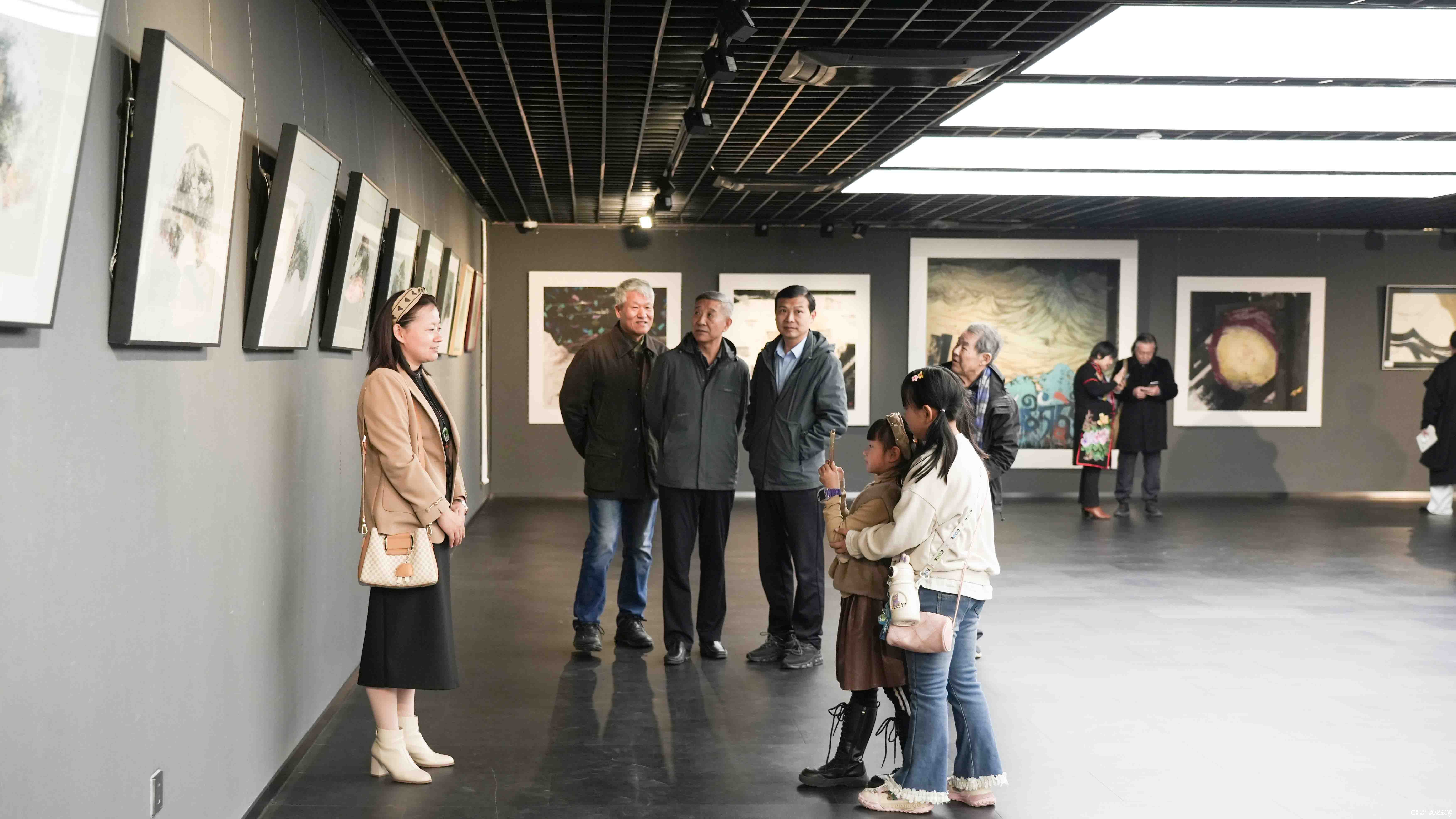 “流金岁月——杜仲增从艺70年书画印作品回顾展”昨日在济南开幕