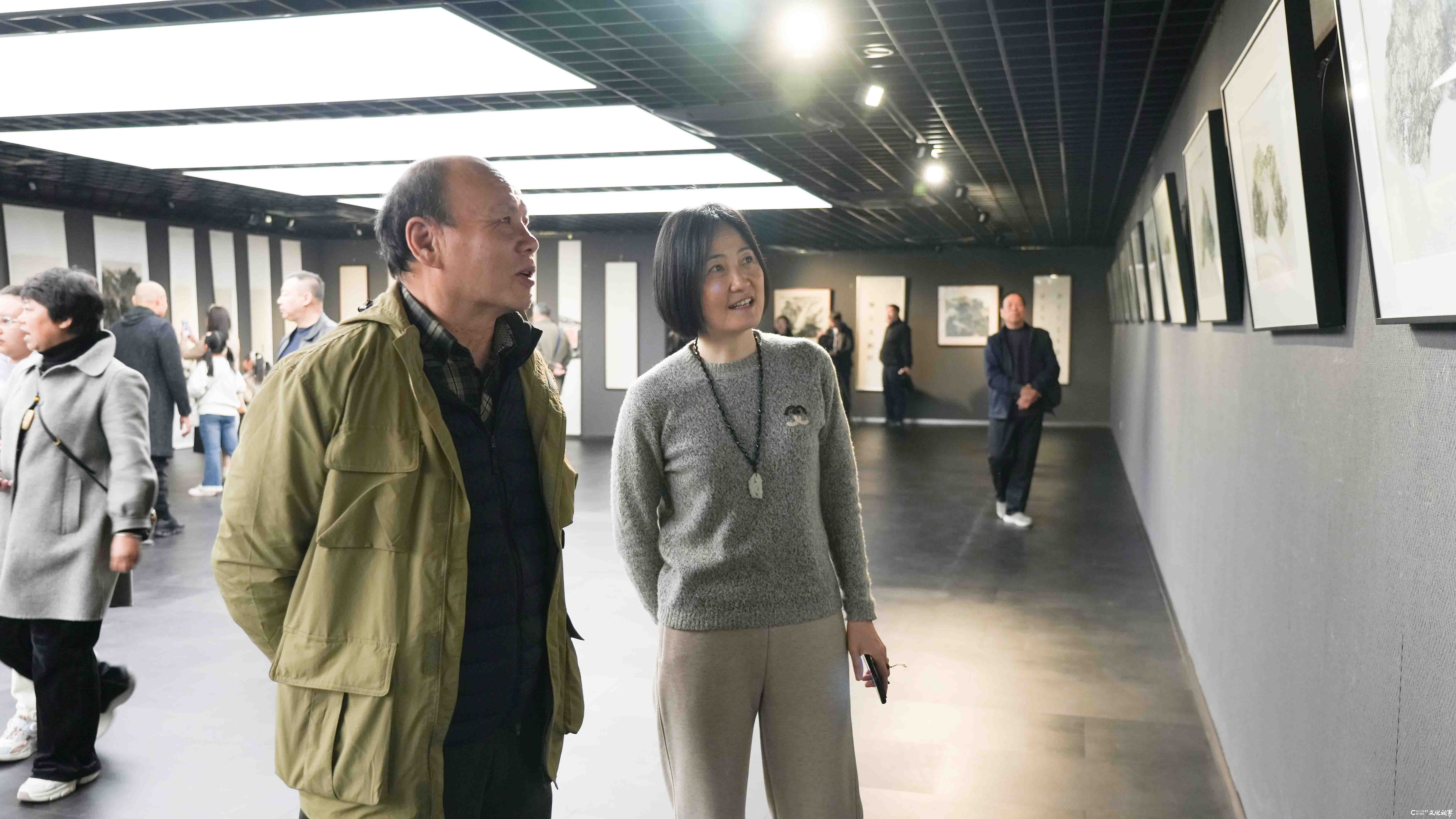 “流金岁月——杜仲增从艺70年书画印作品回顾展”昨日在济南开幕