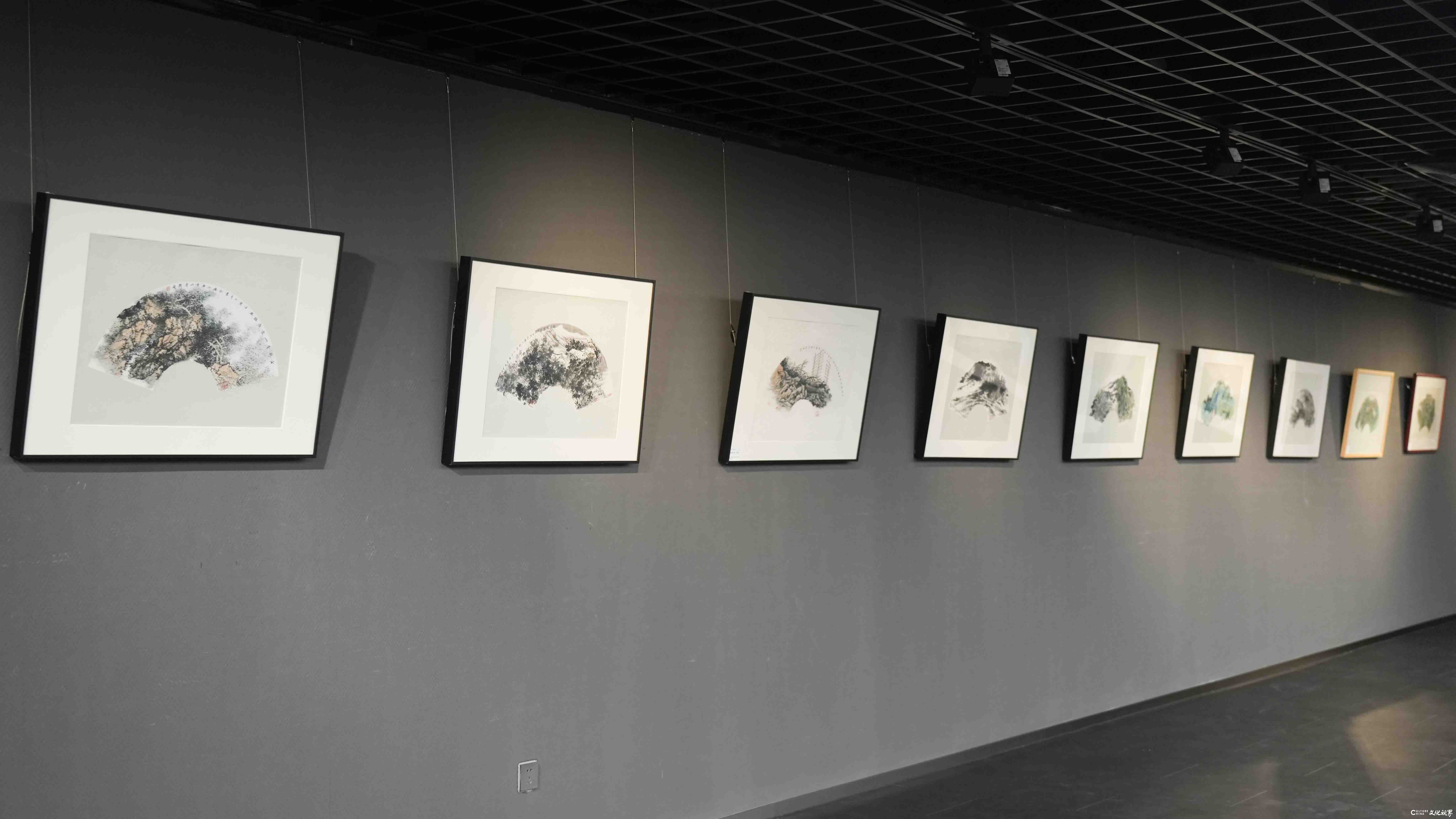 “流金岁月——杜仲增从艺70年书画印作品回顾展”昨日在济南开幕