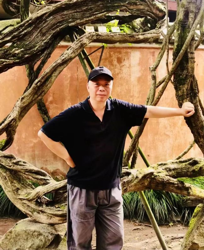 著名画家林涛向菏泽市李荣海美术馆捐赠作品