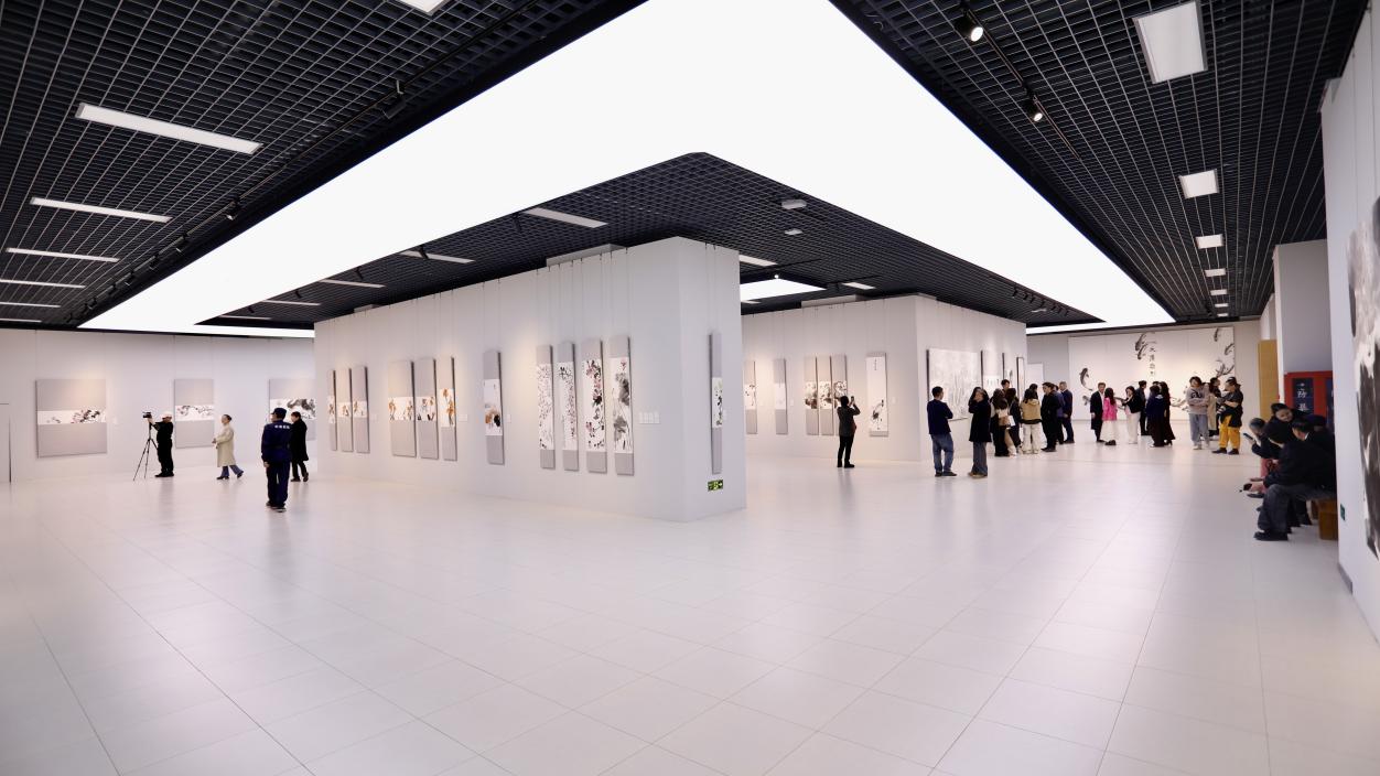 “戴代相传——戴晓花鸟画作品展”在中国国家画院美术馆开展
