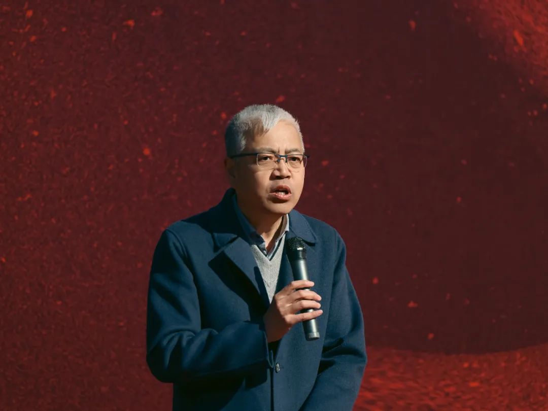 “古田记忆·春晓新生——景山公园2025春季油画艺术展”昨日在北京开幕，展期至3月26日