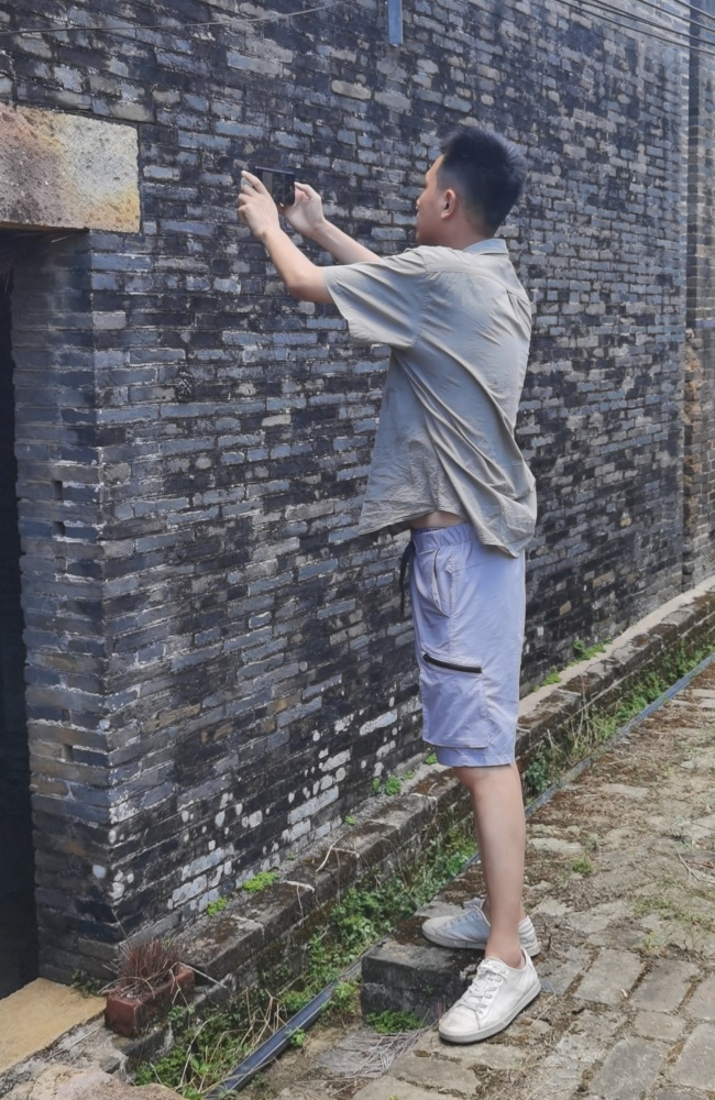 张冬峰丨从青砖到风景的跨越——张远山的艺术探索