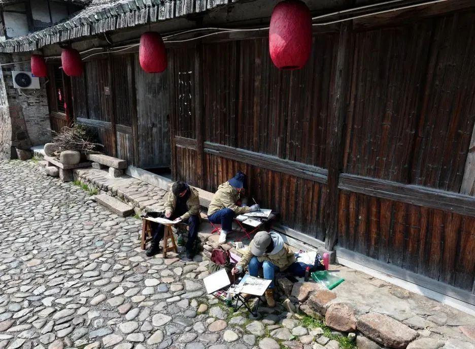 在自然中寻找艺术灵感——山东画院“雁荡行”采风写生之旅