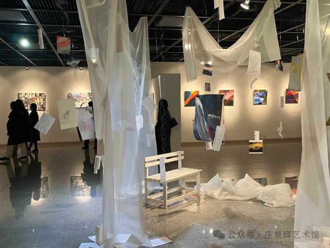 庄景辉·《玄秘的流动》个展丨融合东方韵律之美与西方空间构图，在哲学层面探索生命与宇宙的紧密联系