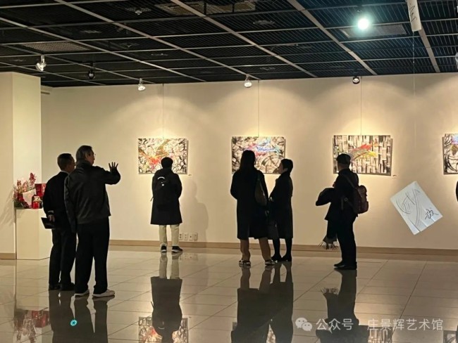 庄景辉·《玄秘的流动》个展丨融合东方韵律之美与西方空间构图，在哲学层面探索生命与宇宙的紧密联系