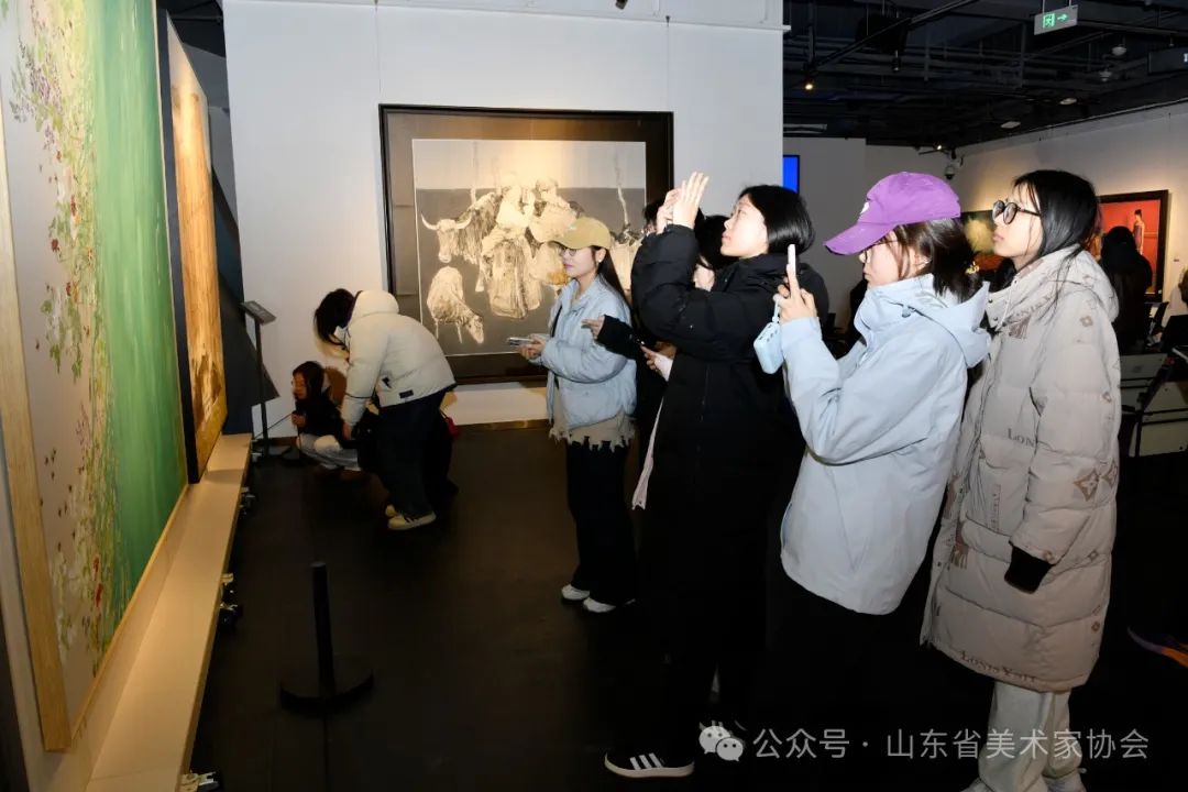 “学术100——山东青年美术作品全国巡展（吉林站）”昨日在长春开幕