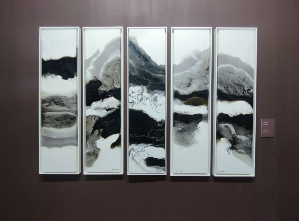 “再中国风——王心耀艺术展”开幕式昨日在湖北美术馆举行