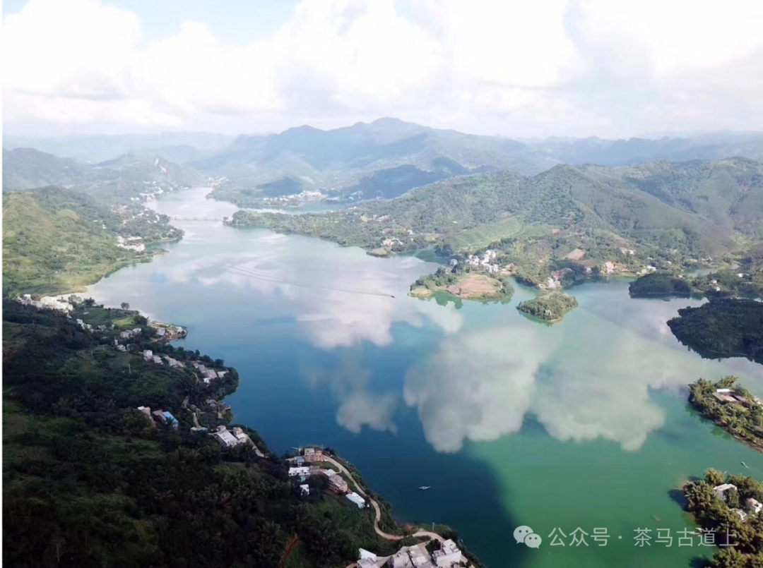 马悦英 | 广西赐福湖——碧波烟雨觅仙踪，自驾转向回程路