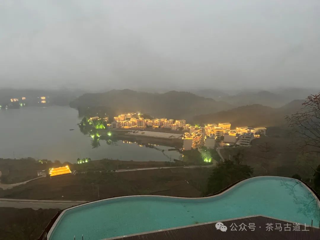 马悦英 | 广西赐福湖——碧波烟雨觅仙踪，自驾转向回程路