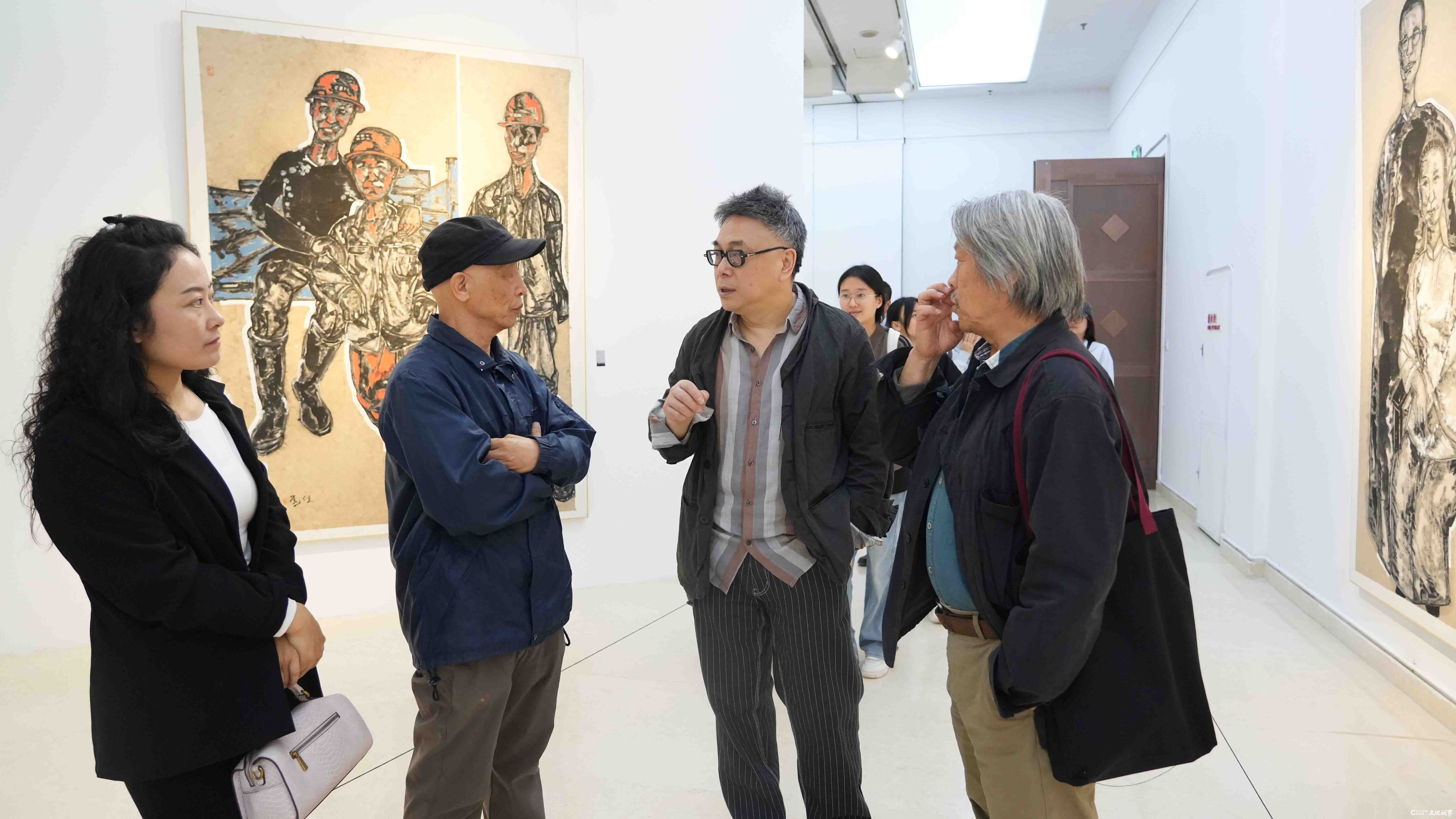 “墨局——当代七人展”昨日在石家庄市美术馆盛大开幕