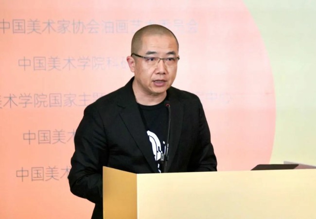 “新时代青年美术人才培养计划——绘画100”项目昨日在中国美院开班