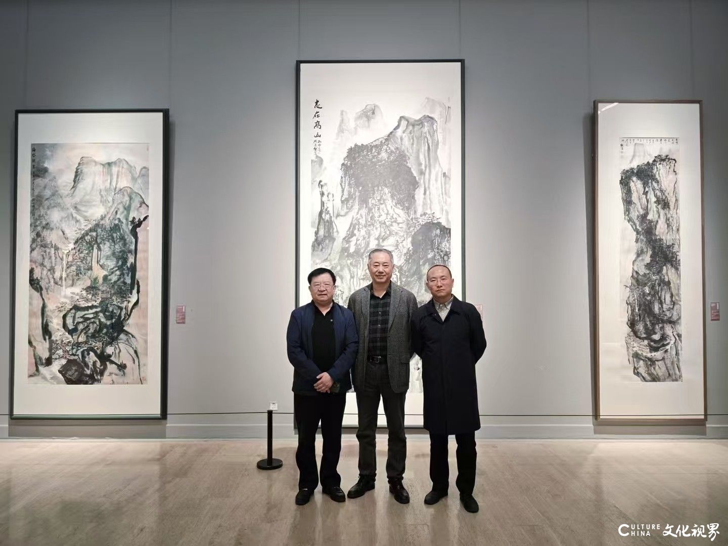 探访“中国美术馆五岳题材美术作品展”，品刘罡笔下的“泰山三重奏”