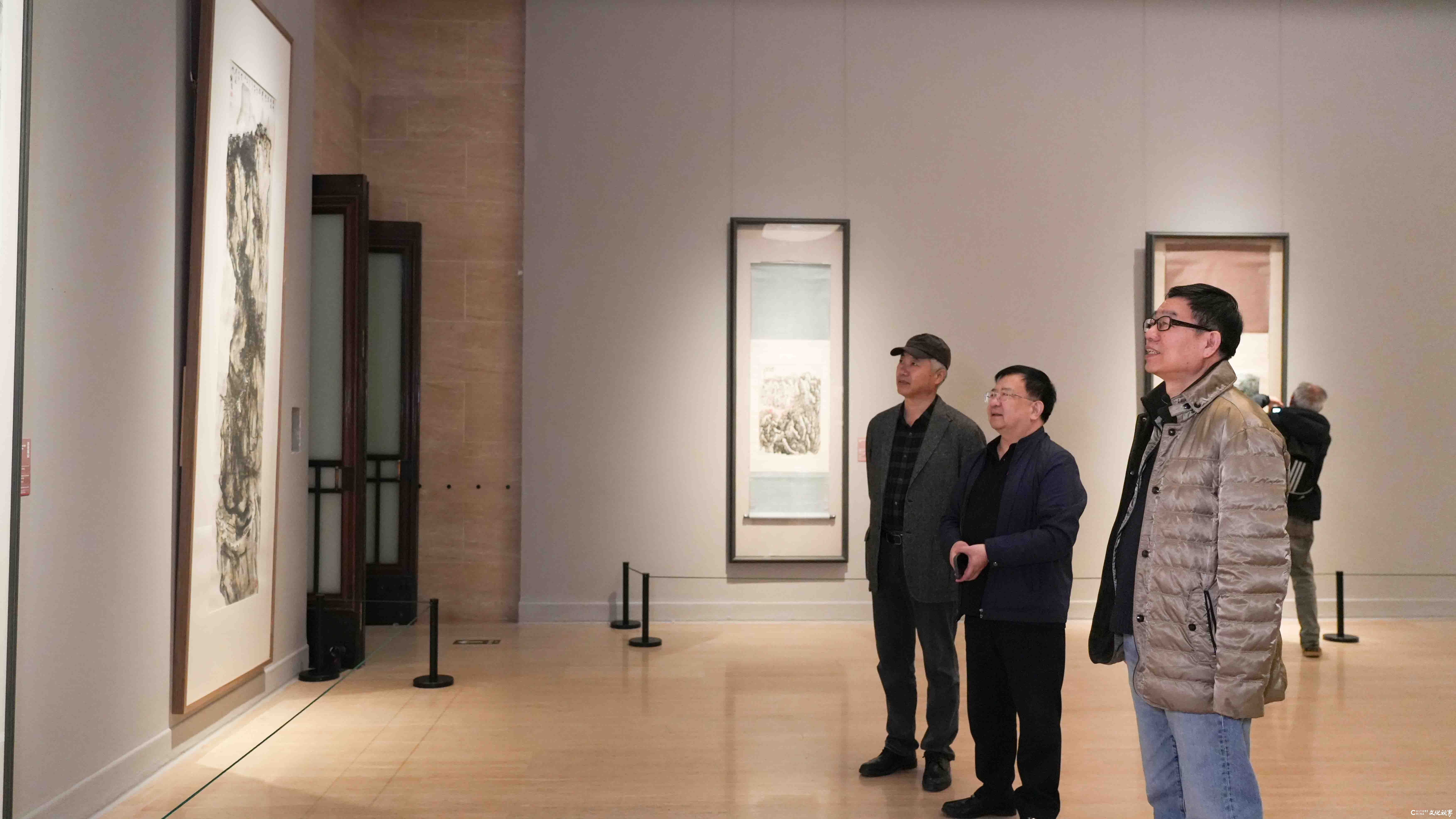探访“中国美术馆五岳题材美术作品展”，品刘罡笔下的“泰山三重奏”