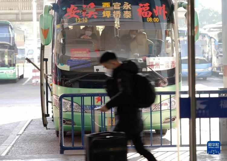 各地客运站掀起“关停潮”，承载了无数人乡愁的它，要“退休”了？