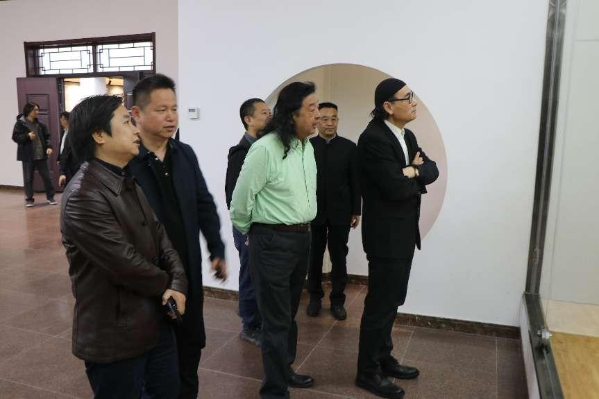 中国国家画院院长刘万鸣一行到菏泽曹州书画院调研