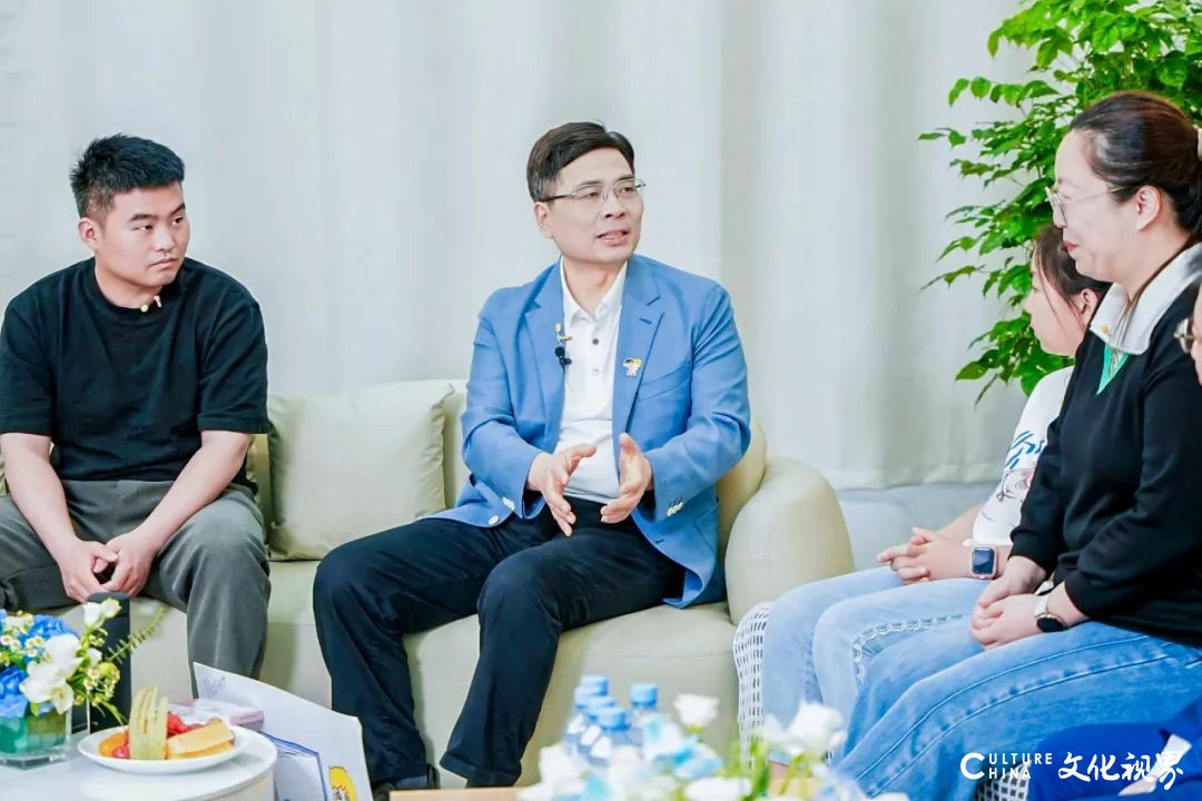 在生产一线替网友现场监工——周云杰与用户一起见证首批Leader懒人洗衣机下线